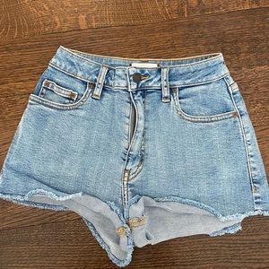 Sunday’s best vintage mom jean shorts size 26 fits like 24.